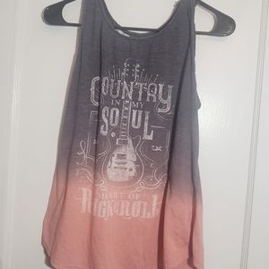 Cute tank top!